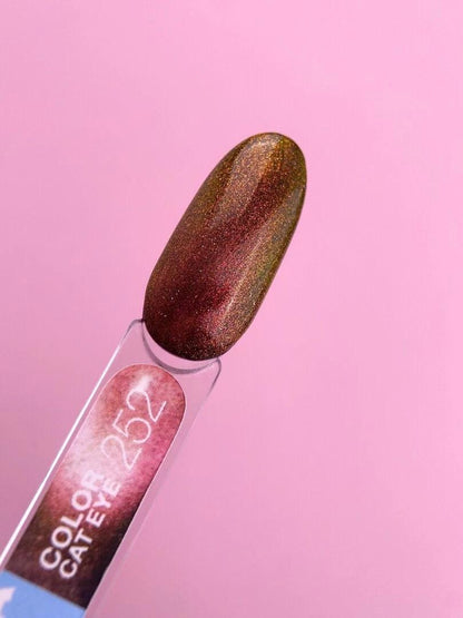 Vernis semi-permanent Cat Eye Color №252 effet œil de chat vitrail TPO FREE