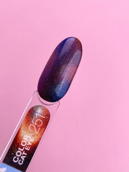 Vernis semi-permanent Cat Eye Color №251 effet œil de chat vitrail TPO FREE