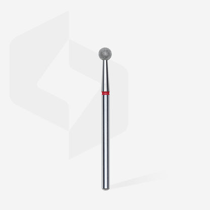 Fraise diamantée boule STALEKS PRO EXPERT FA01R040 diamètre 4 mm avec abrasivité fine rouge pour le traitement professionnel de la cuticule et les soins de pédicure.