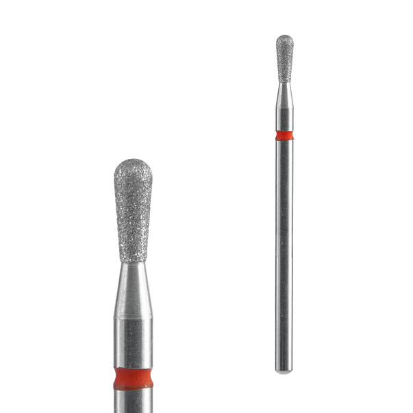 Fraise diamantée STALEKS PRO EXPERT FA120R023/5 forme allumette rouge 2,3 mm pour le travail précis des cuticules, sillons latéraux, fissures et callosités en manucure et pédicure professionnelles.